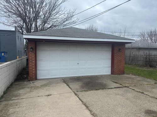 8847 Woodbine, Redford, MI, 48239-1227 | Card Image