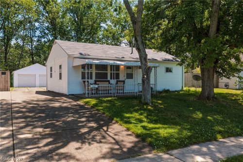 4147 Black River Cir, Lorain, OH, 44055-3776 | Card Image