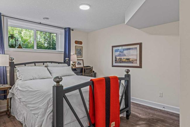 930 9 St, House other with 8 bedrooms, 7 bathrooms and 4 parking in Canmore AB | Image 38