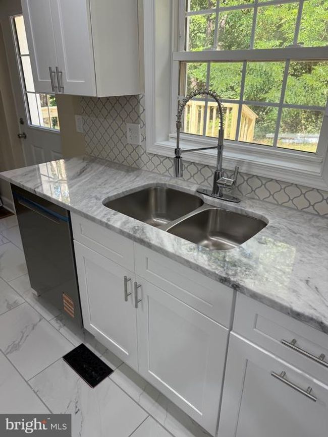 18820 Kerill Rd, House other with 5 bedrooms, 3 bathrooms and null parking in TRIANGLE VA | Image 8