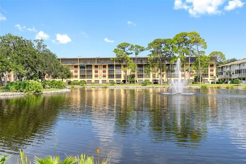 411-5775 Park St N, SAINT PETERSBURG, FL, 33709-6327 | Card Image