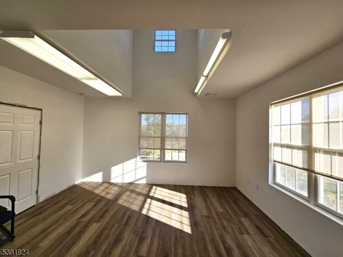 5 Walter E Foran Blvd, Flemington, NJ, 08822-4678 | Card Image