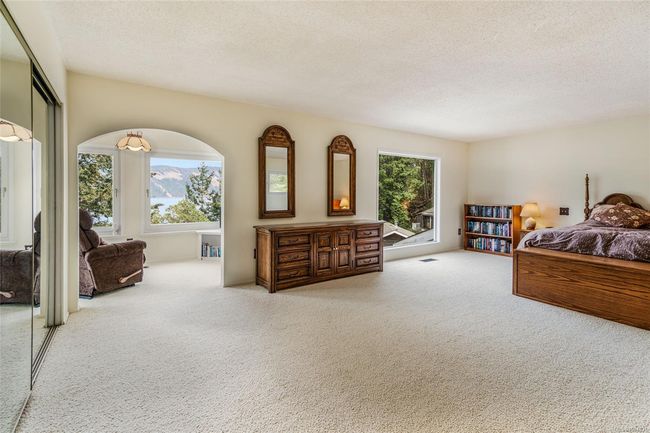 6633 Chisholm Trail, House other with 5 bedrooms, 5 bathrooms and 4 parking in Duncan BC | Image 13