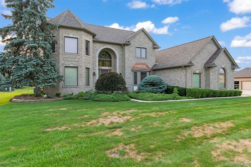 40387 Emerald Ln E, Clinton Township, MI, 48038-4741 | Card Image