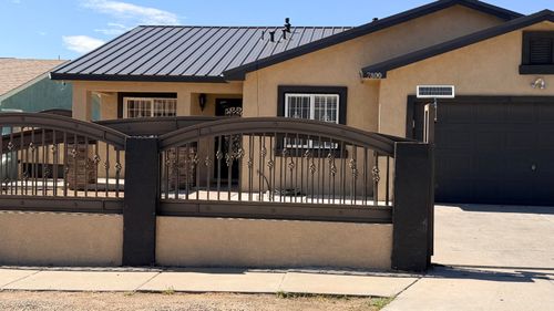 7800 Autumn Canyon Road Sw, Albuquerque, NM, 87121 | Card Image