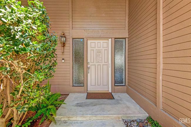 UNIT-9 - 2000 Ashe Rd, Condo with 3 bedrooms, 1 bathrooms and null parking in Bakersfield CA | Image 5