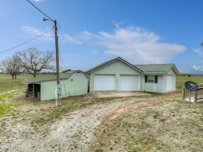 2822 Hwy Yy, House other with 3 bedrooms, 2 bathrooms and null parking in LaRussell MO | Image 18
