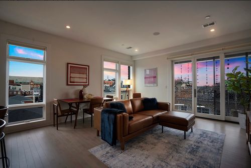 504-232 Old Colony Ave, Boston, MA, 02127-4745 | Card Image