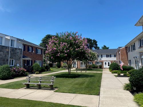 412 Dawson Ln, Jericho, NY, 11753-2555 | Card Image
