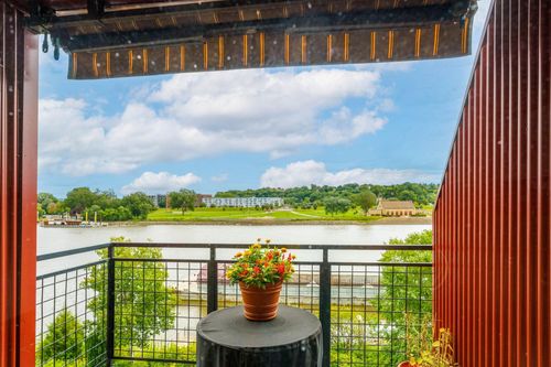 325-240 Spring St, Saint Paul, MN, 55102-4696 | Card Image