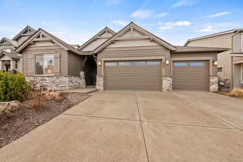 20889 Se Humber Ln, Bend, OR, 97702-3763 | Card Image