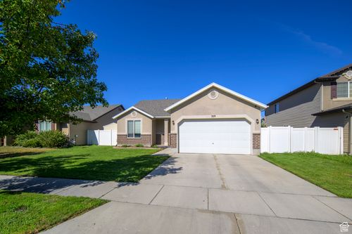 329 Greenwich Dr, North Salt Lake, UT, 84054-5009 | Card Image