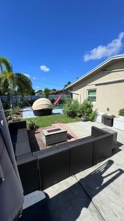 600 Sw 28th Way, Fort Lauderdale, FL, 33312-2165 | Card Image
