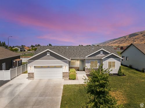 1215 E 330 S, Hyrum, UT, 84319-2032 | Card Image