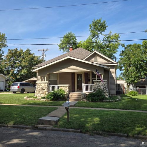 9 N B Street, Herington, KS, 67449 | Card Image