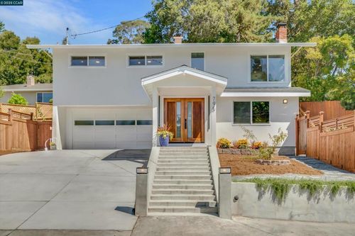 795 Canyon Rd, Redwood City, CA, 94062-3023 | Card Image
