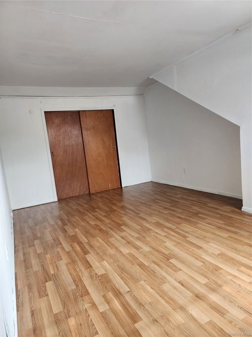 11942 238th Street, New York, NY, 11411 | Card Image