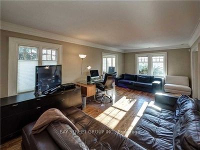 98 Dawlish Ave, House other with 4 bedrooms, 3 bathrooms and 4 parking in Toronto ON | Image 3