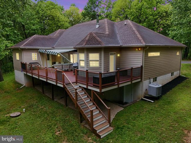 1982 Whyte Ln, House other with 3 bedrooms, 3 bathrooms and null parking in SPRING GROVE PA | Image 72
