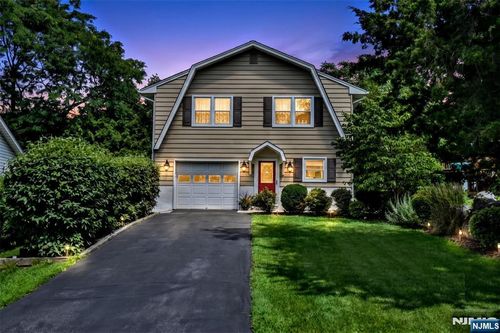 6 Kime Ave, Wayne, NJ, 07470-6518 | Card Image