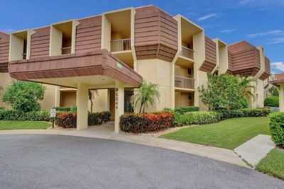 223 - 5344 Woodland Lakes Drive, Condo with 2 bedrooms, 2 bathrooms and null parking in Palm Beach Gardens FL | Image 3