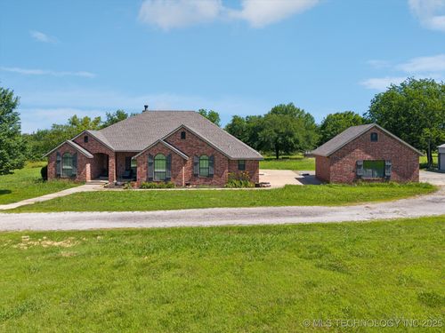 8213 9th, Beggs, OK, 74421-2111 | Card Image