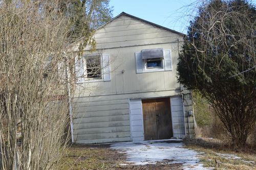 123 Mitchell Valley, Marion, VA, 24354 | Card Image