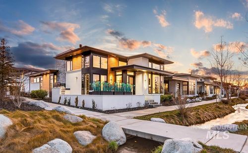 2142 E Granite Cove Ln, Eagle, ID, 83616-6701 | Card Image