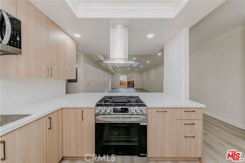 apt-102-1138 S Serrano Ave, Los Angeles, CA, 90006-2590 | Card Image