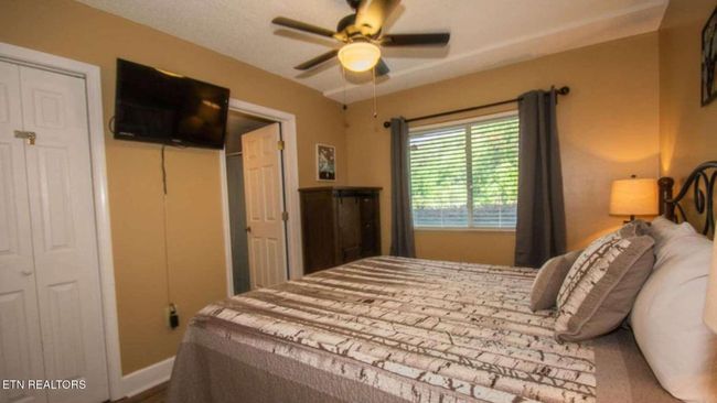 101 - 102 Baskins Creek Byp, Condo with 2 bedrooms, 2 bathrooms and null parking in Gatlinburg TN | Image 14