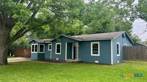 1001 E Main St, Little River Academy, TX, 76554-2611 | Card Image