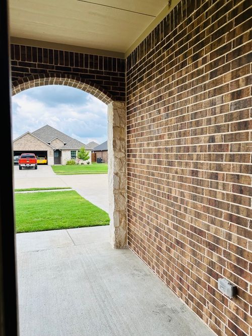 802 Ransom Way, Greenville, TX, 75402-2857 | Card Image