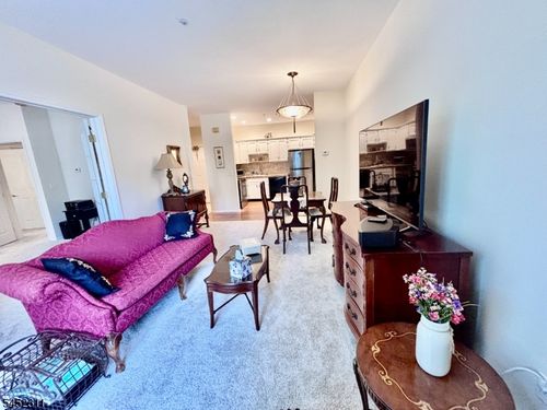 302-5302 Richmond Rd, West Milford, NJ, 07480-1933 | Card Image