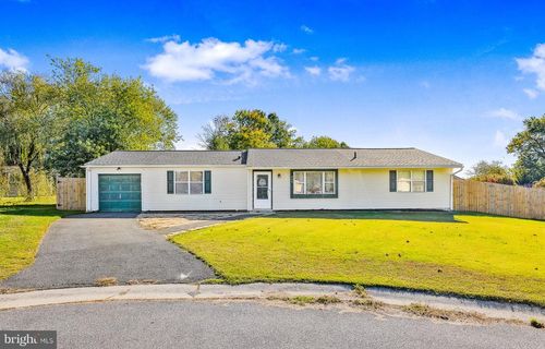 448 S Hyde Pl, BEAR, DE, 19701-1070 | Card Image