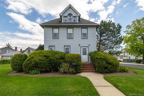 35 N Corona Ave, Valley Stream, NY, 11580-4506 | Card Image