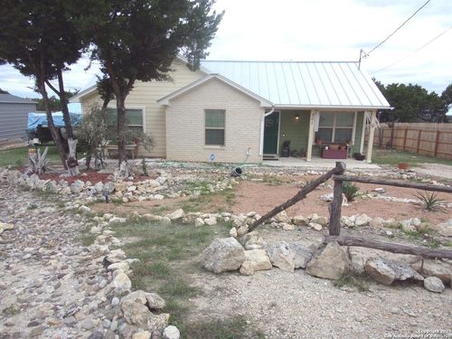301 Cimarron, Spring Branch, TX, 78070-3806 | Card Image