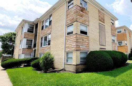 2n-6801 W Montrose Ave, Harwood Heights, IL, 60706-1327 | Card Image