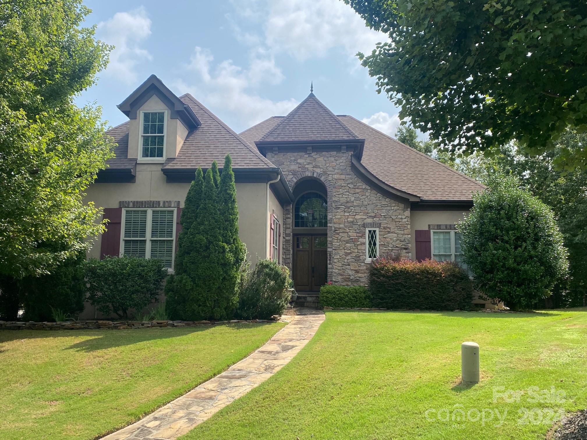 Wabeek Ct, Charlotte, NC 28278