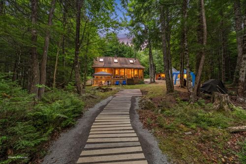 687 Madagascal Pond Rd, Burlington, ME, 04417 | Card Image