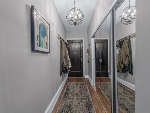 c14-185 Atlantic Ave, Hempstead, NY, 11550-1137 | Card Image