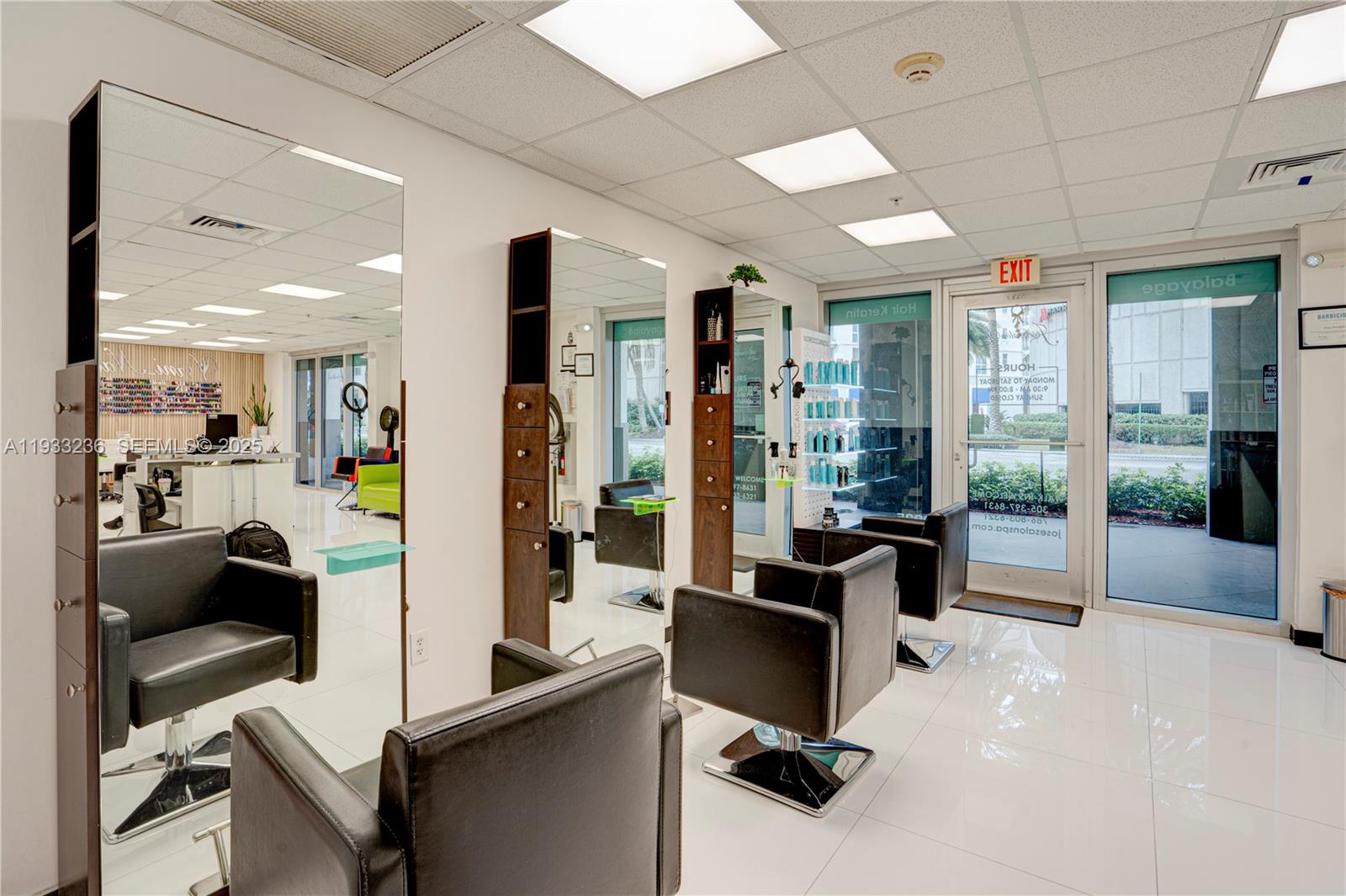 9025 Dadeland Blvd, Miami, FL 33156-2955