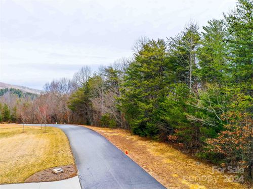 53 Sunny Morning Ct, Hendersonville, NC, 28792-0502 | Card Image