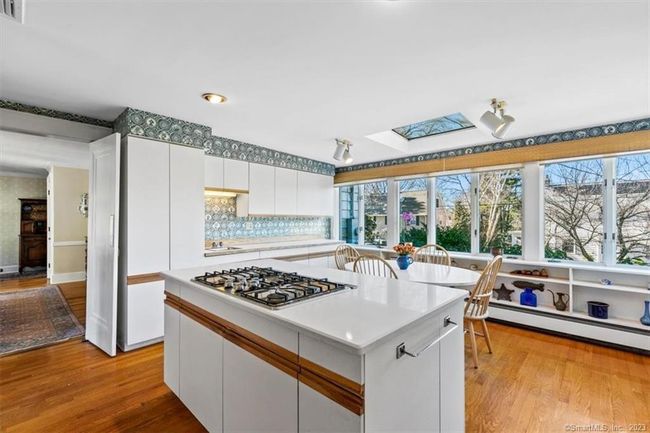 27 Spring Glen Ter, House other with 5 bedrooms, 4 bathrooms and null parking in Hamden CT | Image 12