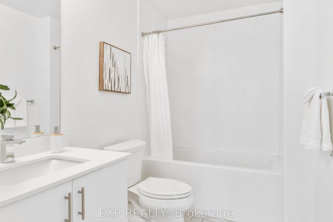 1001 - 550 N Service Rd, Condo with 2 bedrooms, 2 bathrooms and null parking in Grimsby ON | Image 17