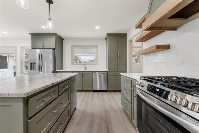 604 S Marable St, House other with 3 bedrooms, 2 bathrooms and 2 parking in West TX | Image 8