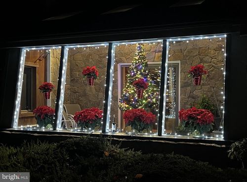 33 Morgan Hollow Way, Landenberg, PA, 19350-1048 | Card Image