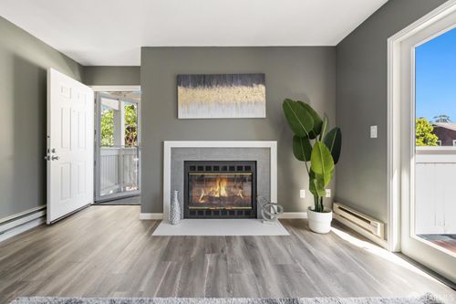 240 Marina Lakes Dr, Richmond, CA, 94804-7457 | Card Image