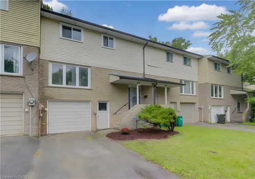 113 Churchill St, Waterloo, ON, N2L2X1 | Card Image