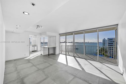 apt-920-7601 E Treasure Dr, North Bay Village, FL, 33141-4361 | Card Image