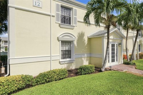 d-4725 Coquina Key Dr Se, ST PETERSBURG, FL, 33705-6309 | Card Image